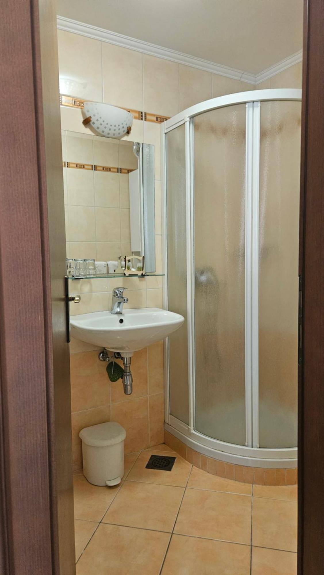Guest House Pod Grebenom Podcetrtek Esterno foto