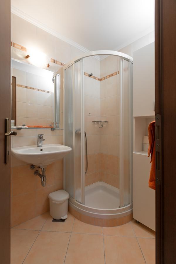 Guest House Pod Grebenom Podcetrtek Esterno foto